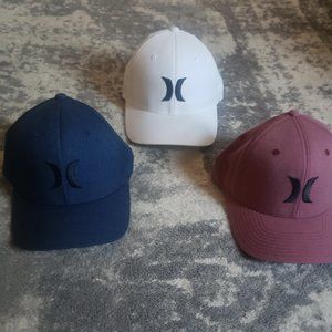 Hurley 3-Pack Curved Brim Caps in White, Navy, and Maroon